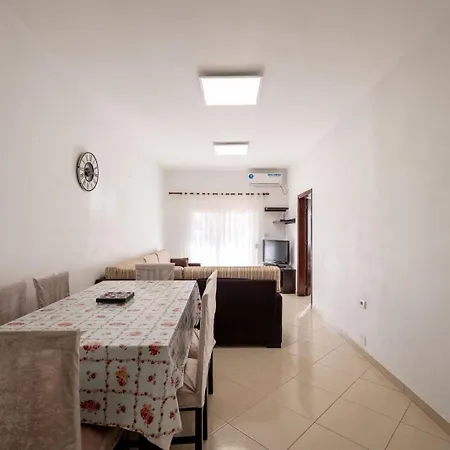 شقة Star Sea View ساراندا